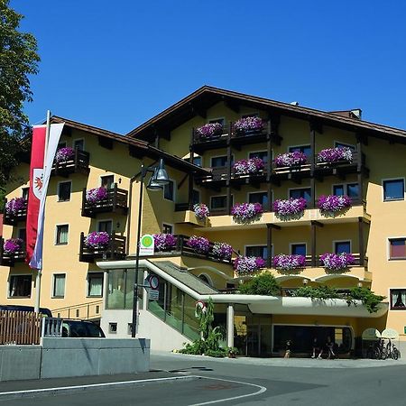 Hotel Zum Hirschen Имст Екстериор снимка